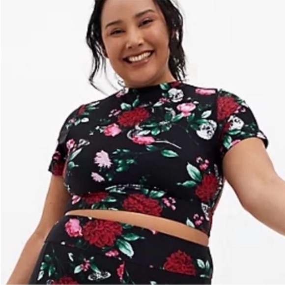 Torrid Skull Floral Garden Rash Guard Swim Bathing Suit Short Sleeve Top - Picture 2 of 8